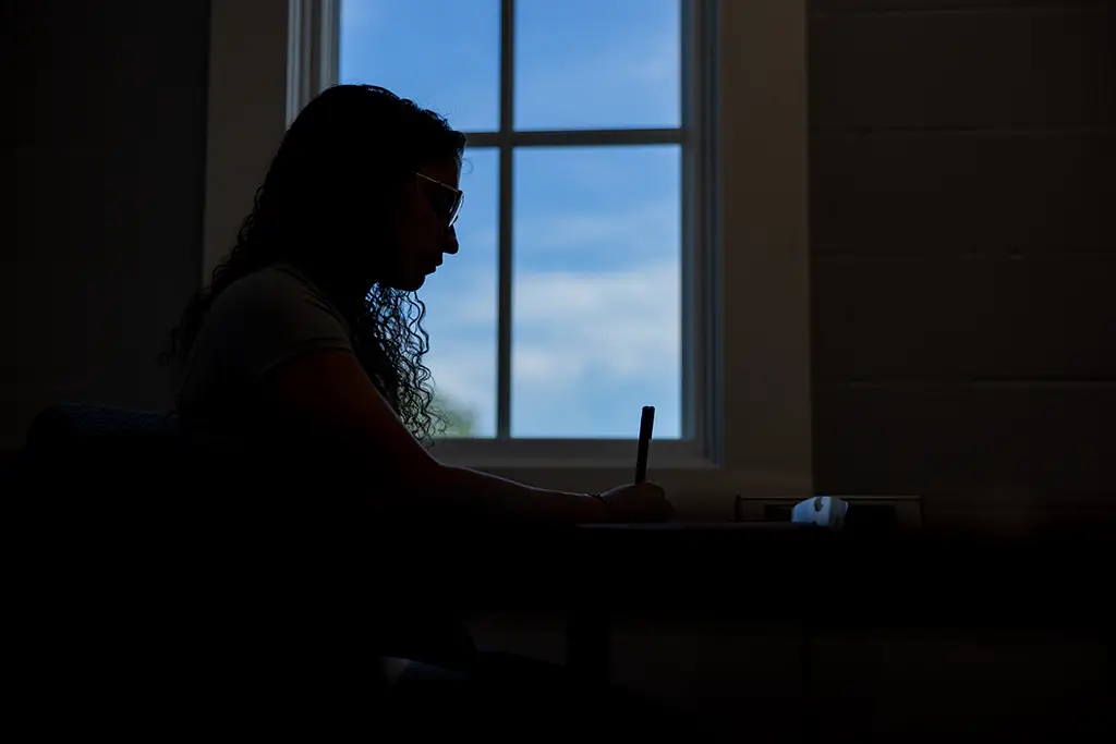 kayla studying at und