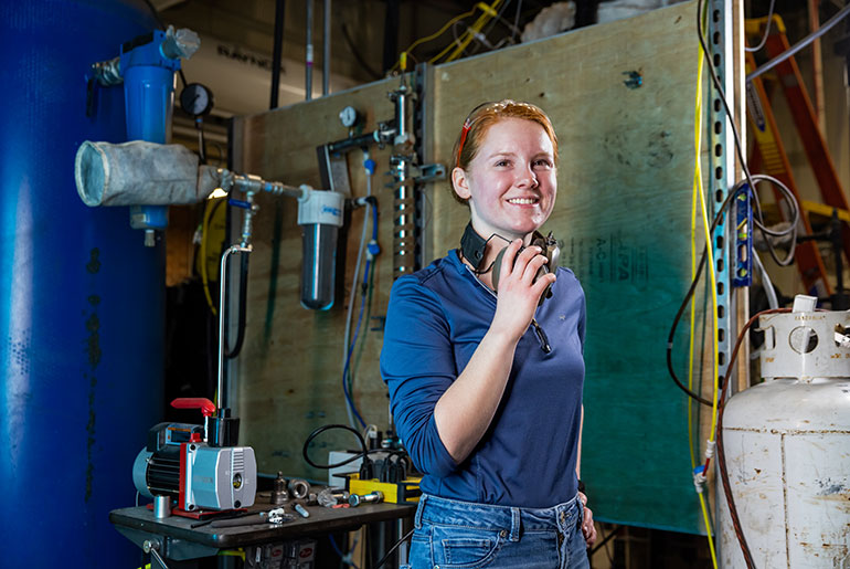 sydney menne in und physics lab