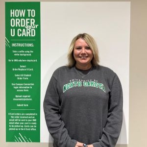 pose for ucard